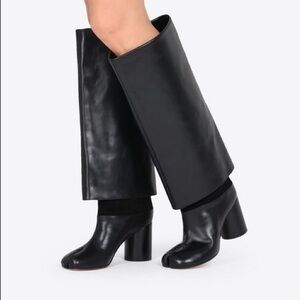 ISO MAISON MARGIELA
Leather Foldover Tabi Boots